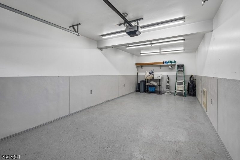 Garage 1