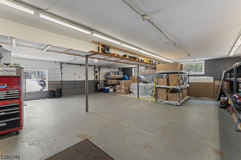 Garage Bay 3 & 4