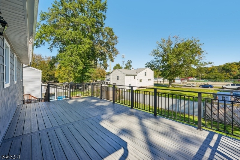 Deck 1