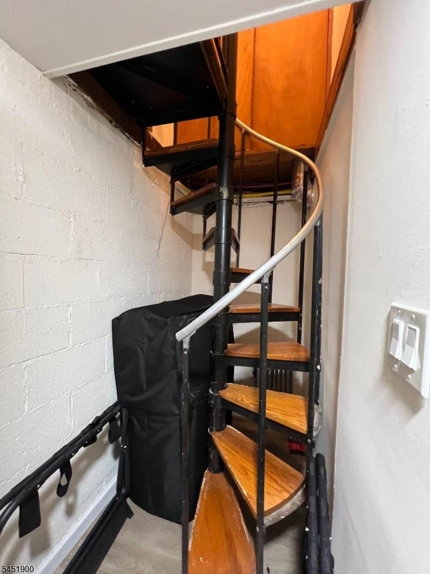 STAIRS TO BASEMENT 1ST FLOOR