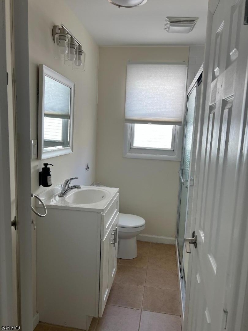 BATH REAR HOUSE 2ND FLOOR