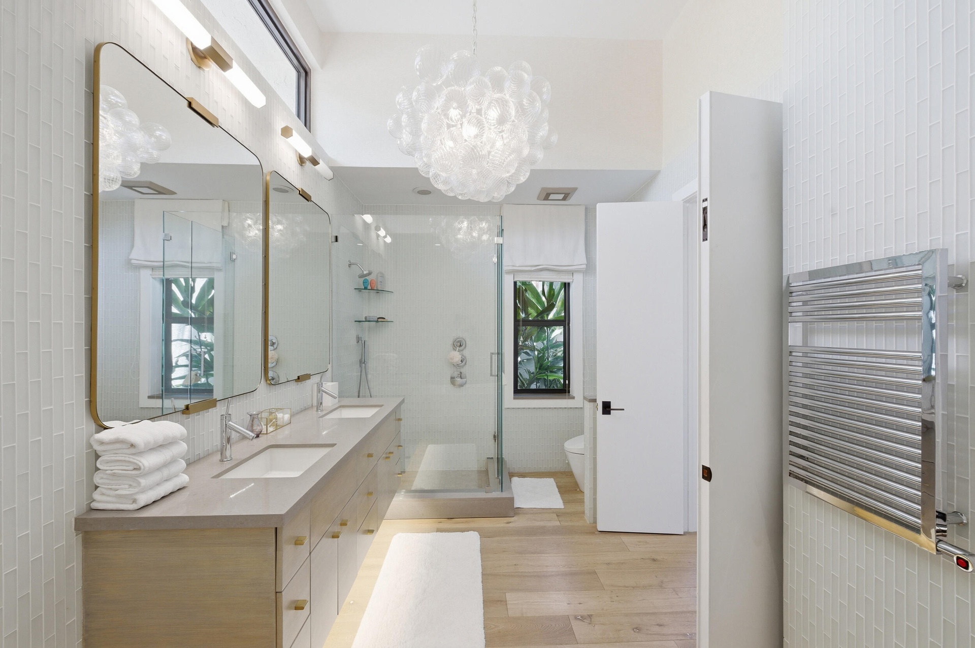 Primary Luxurious Bathroom