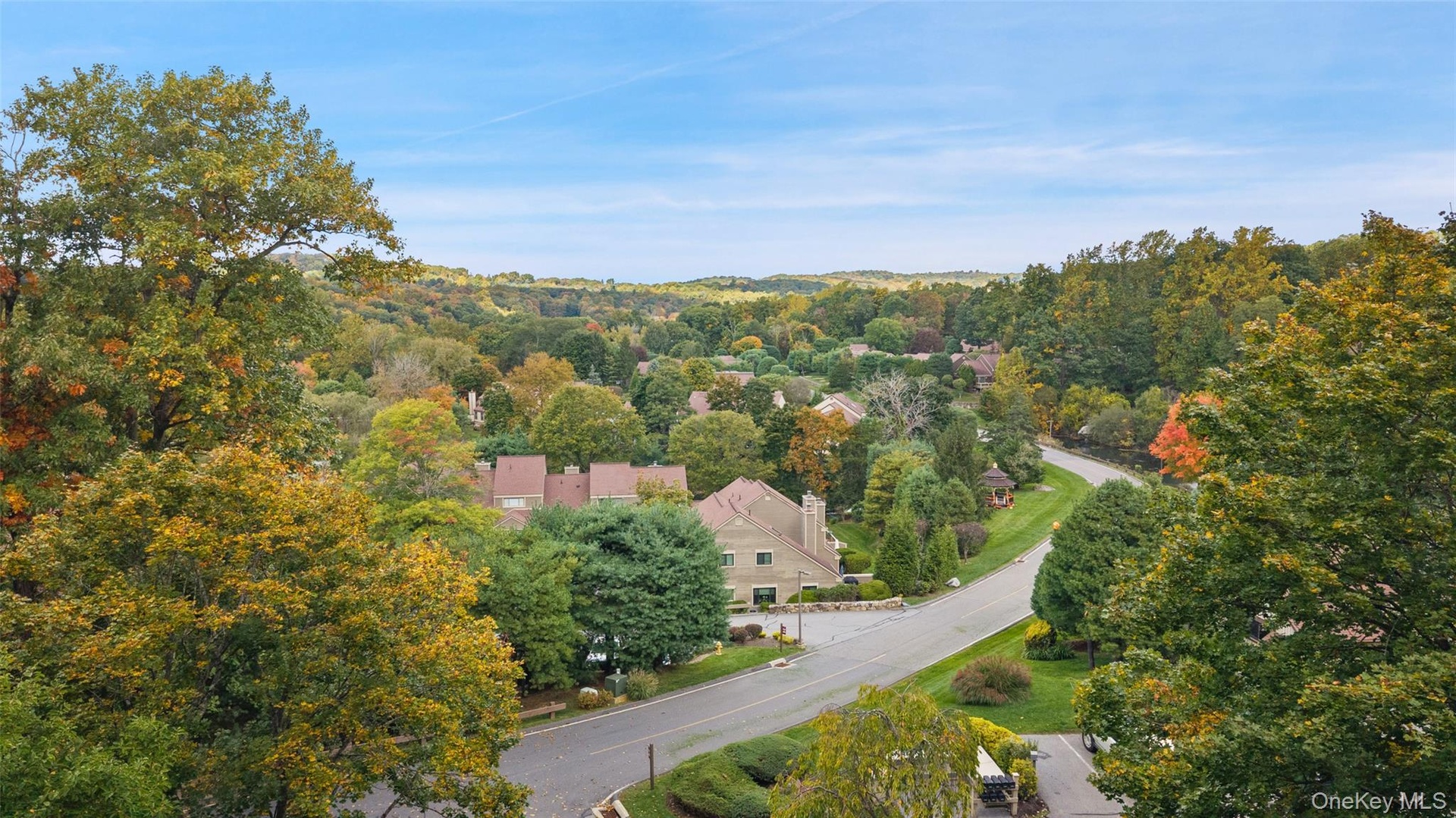 Heritage Hills Condo 25 HOA covers meticulous landscaping, grounds & road maintenance, & snow removal.