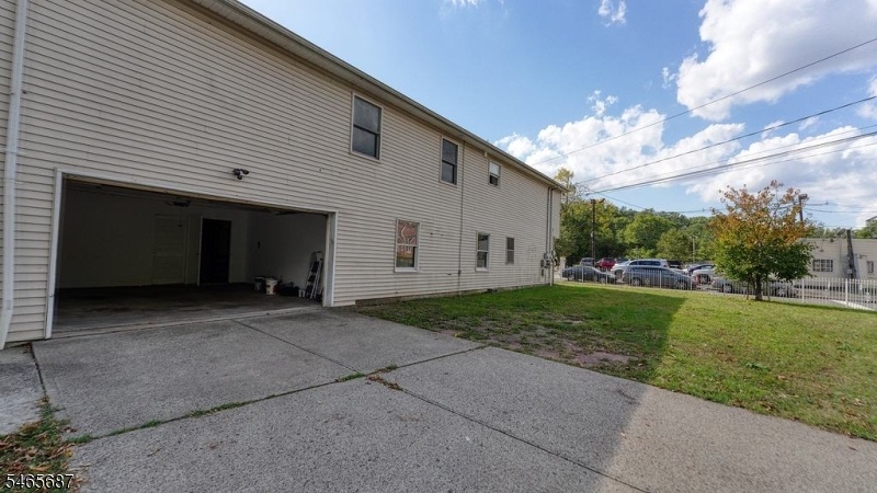 2 Car Garage