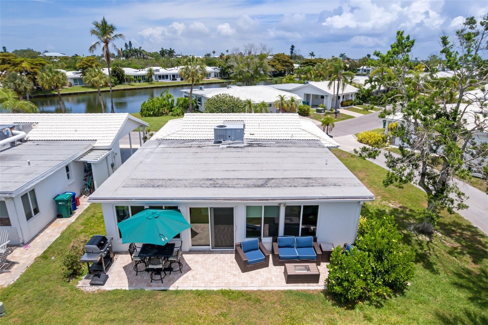 Spacious lanai