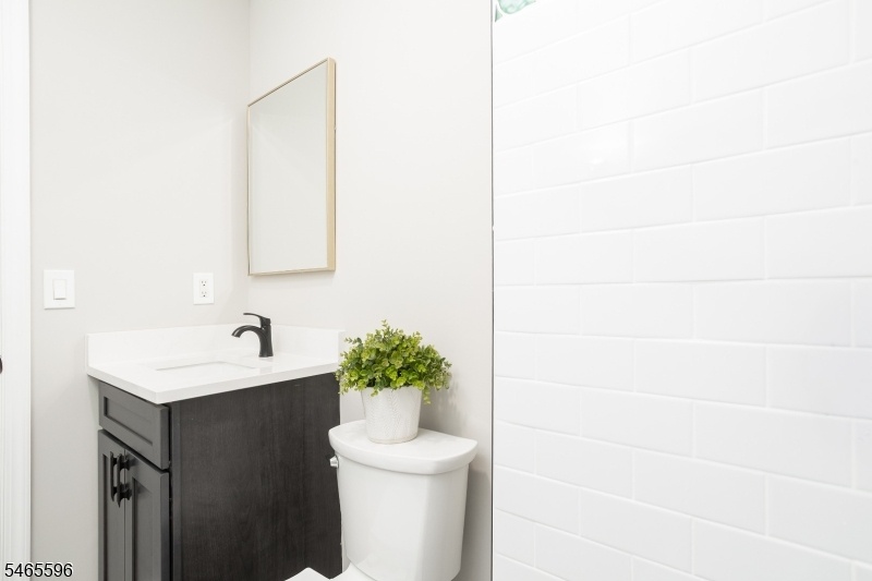 SINGLE SINK VANITY