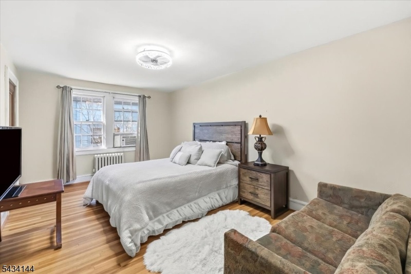 Bedroom Alternate View