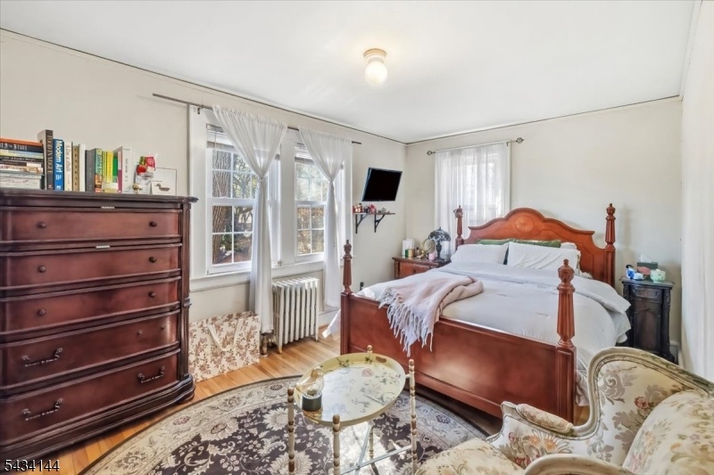 Bedroom Alternate View