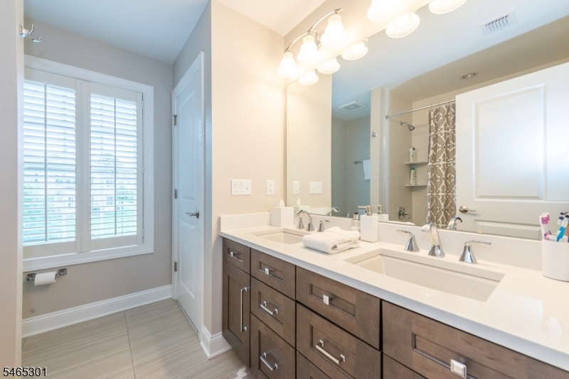 Main Bath 2nd Floor
