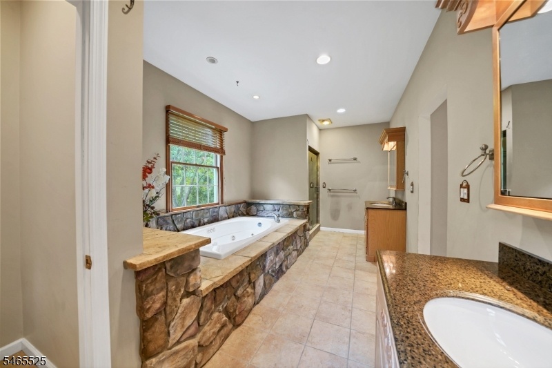 Primary Suite Bath