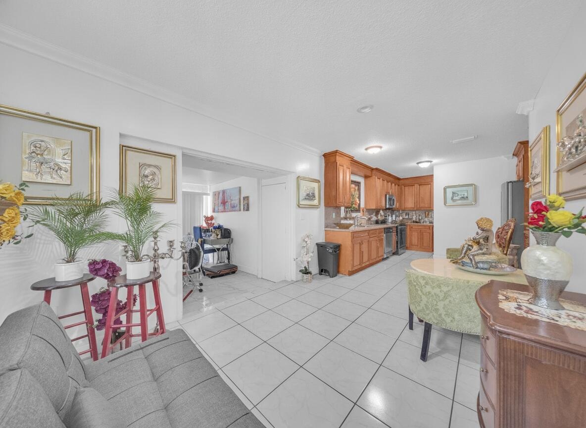 FLEX ROOM WITH KITCHEN