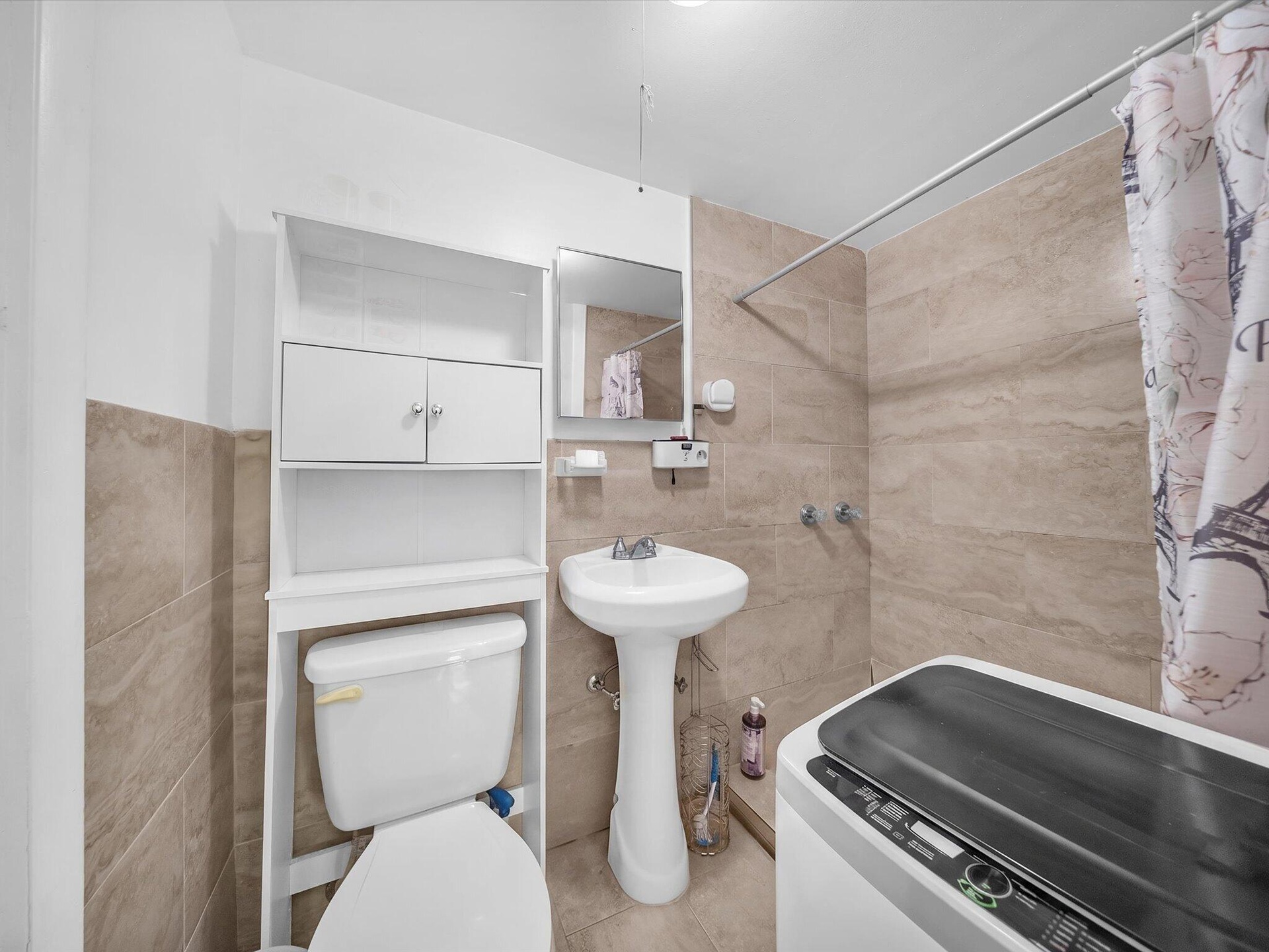 pool bathroom