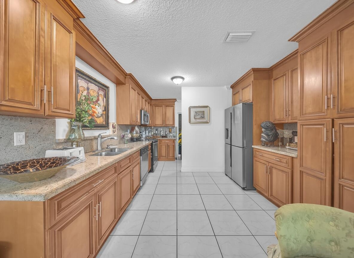 KITCHEN VIEW