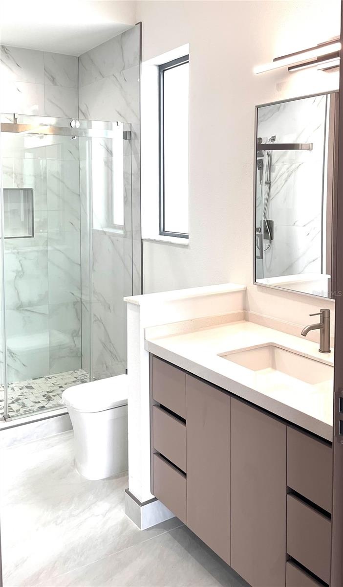 BATHROOM #4