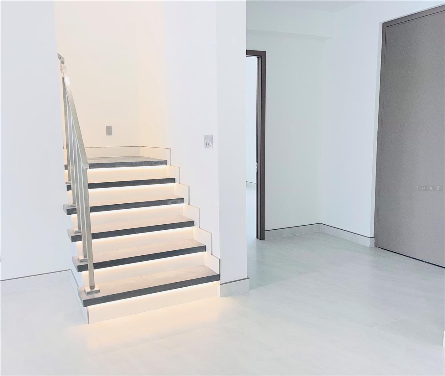 STAIRWELL ENTRY