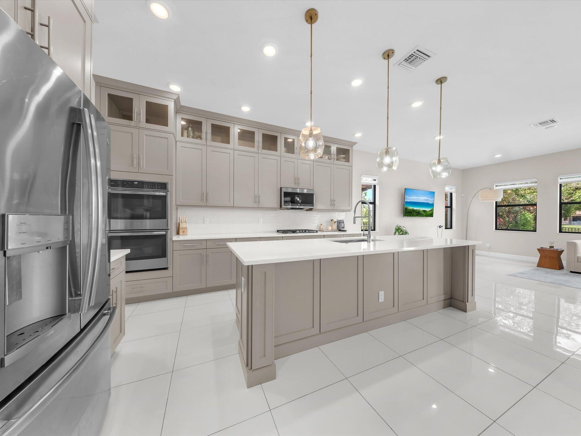 full kitchen pic