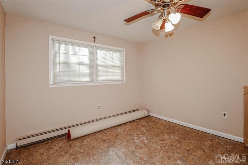 Fourth bedroom, 1st floor