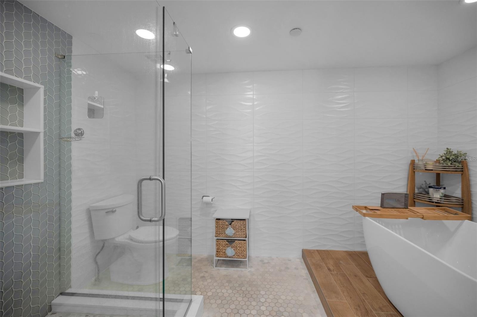 Master Suite Retreat Scenic Surround to Aquamarine Panorama Features Therapeutic Bath including, Dual Sink Vanity, Walk In Closet Dress Area & Spaciou