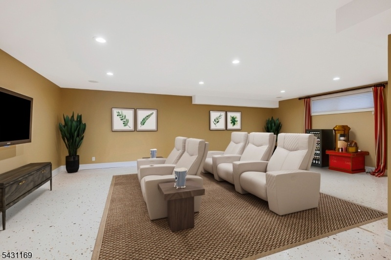 Theater Room (VS)