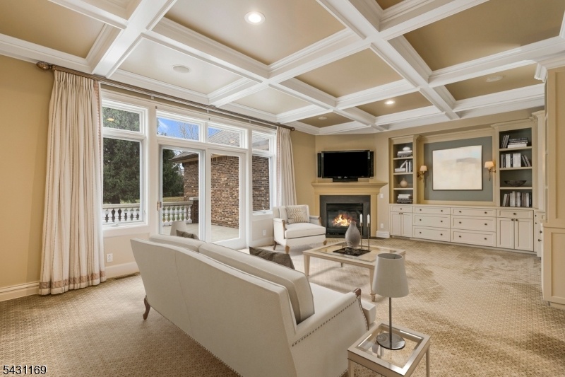 Family Room (VS)