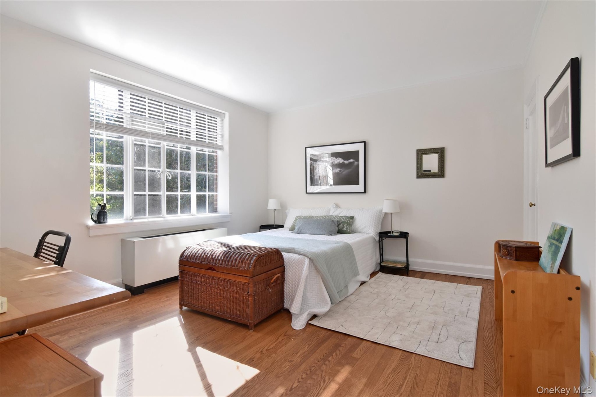 Guest bedroom