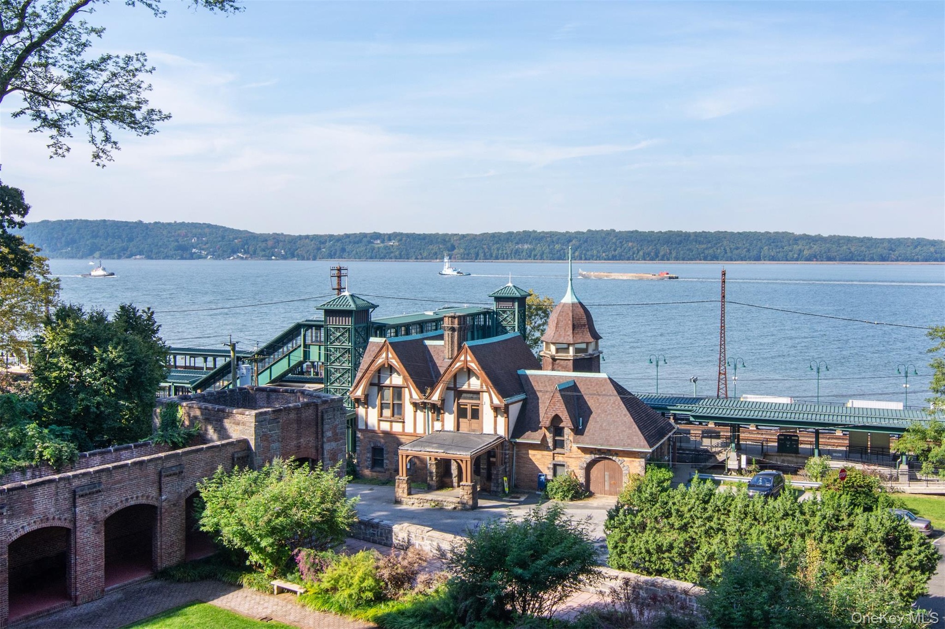 View over looking the Arsdley on Hudson train station
