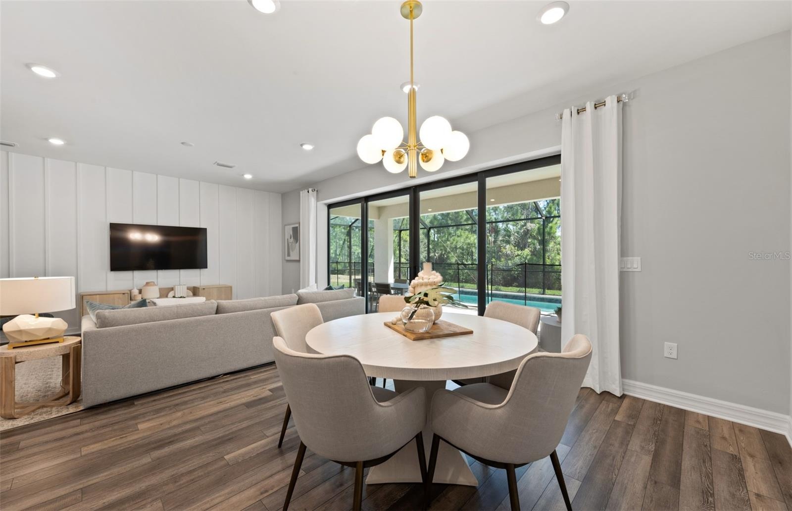 Ruby furnished model.