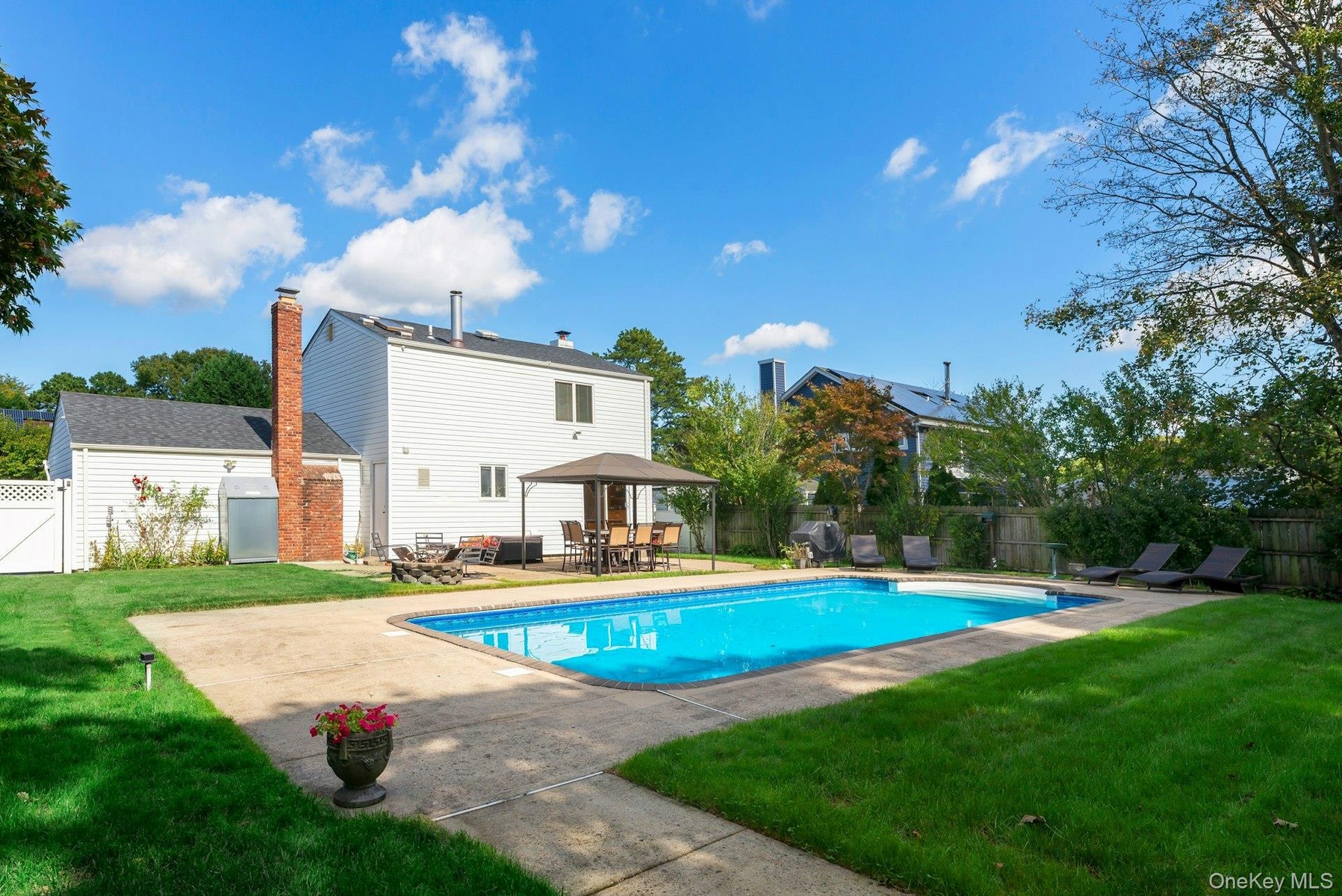 Rear Yard showing Pool