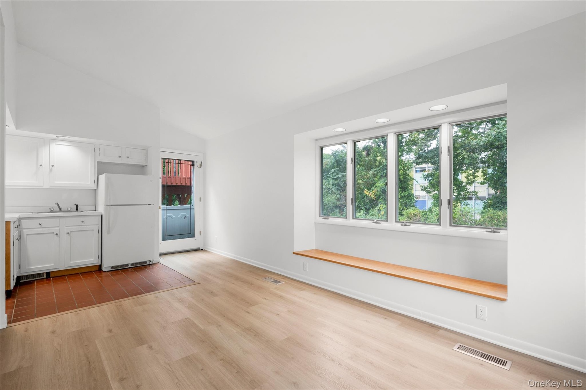 Its own kitchen too, and all with separate, lockable access from the rear yard.