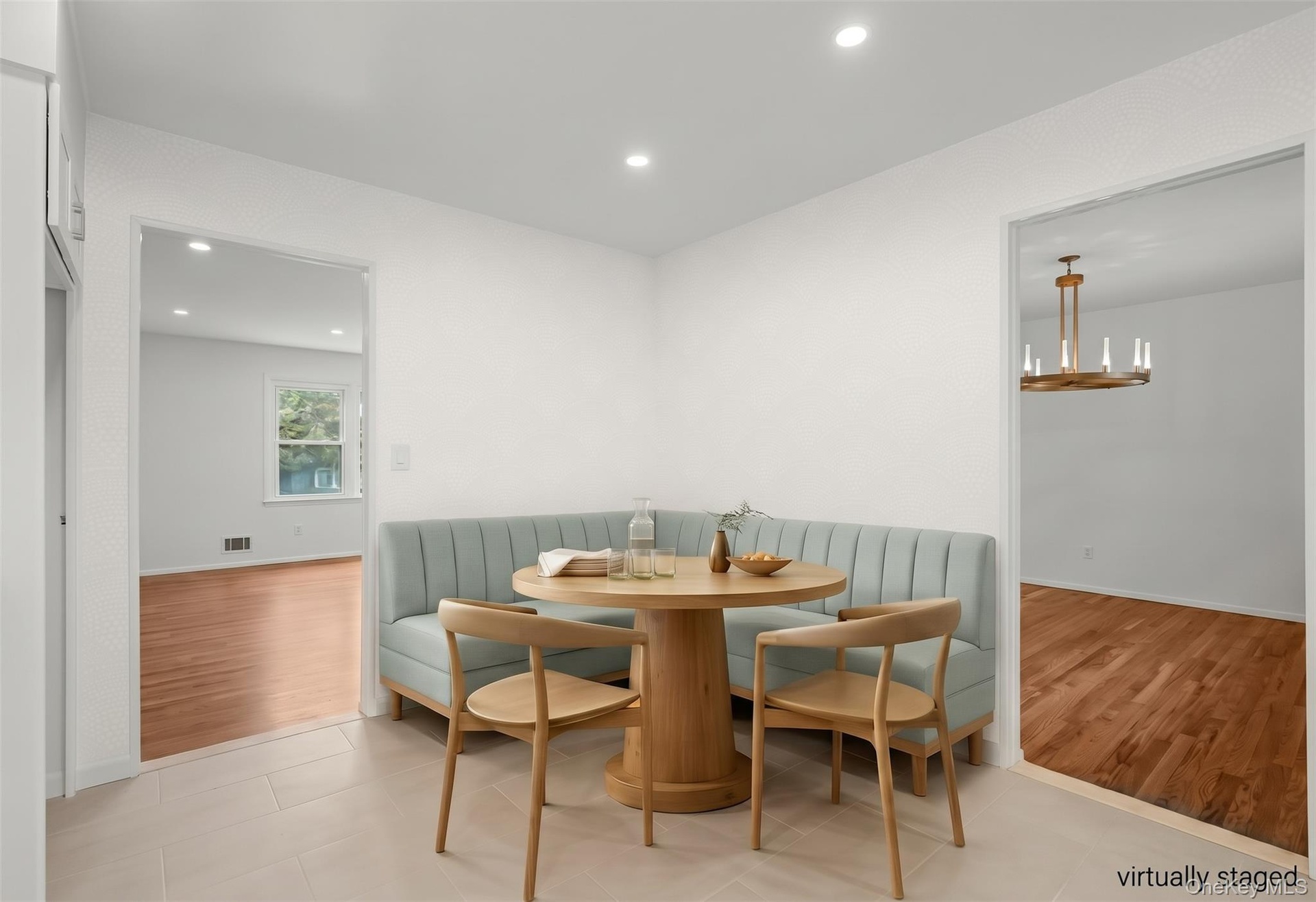 ...imagine with banquette seating and table and chairs...
