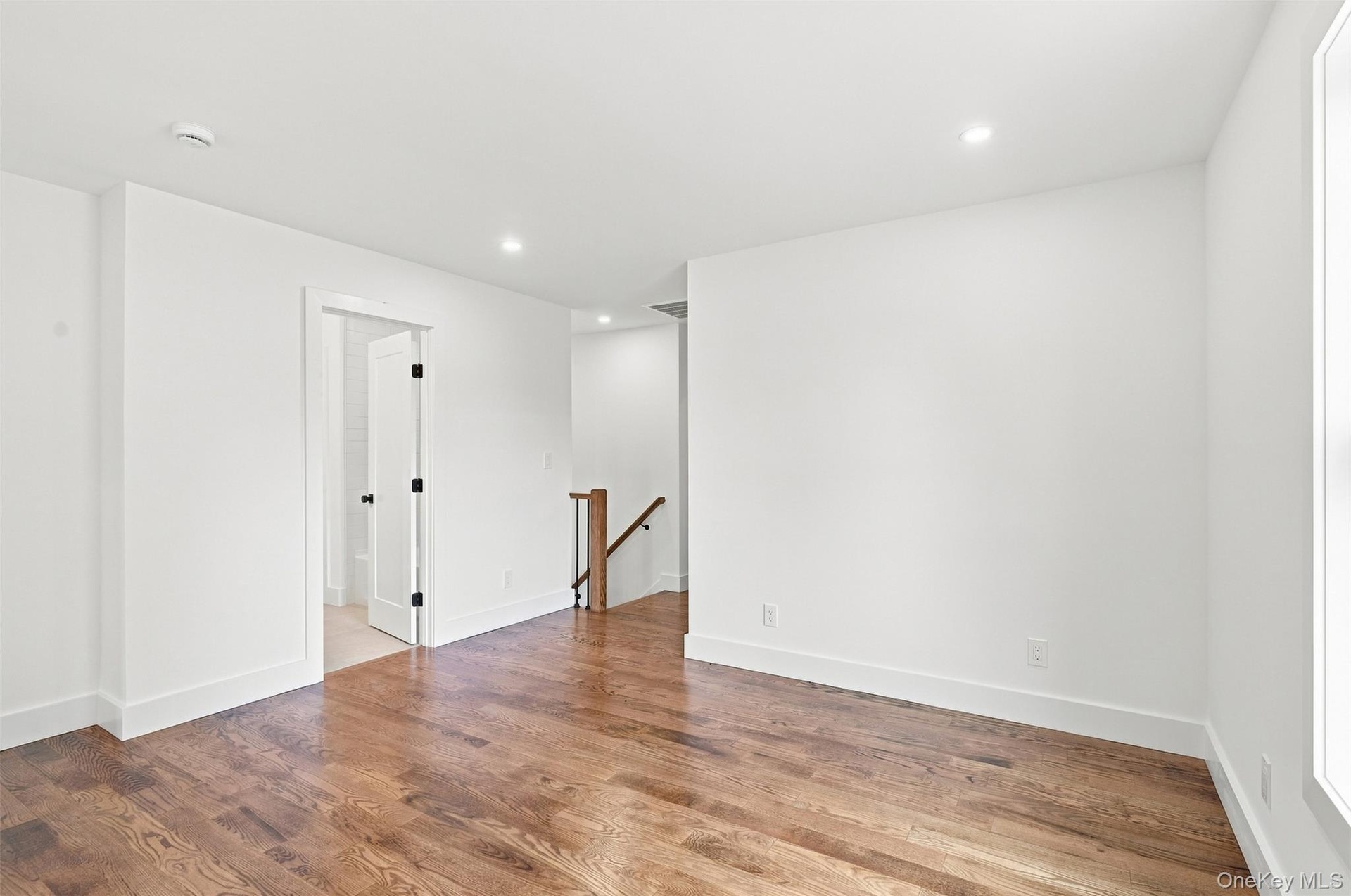 Upstairs loft area/bonus space