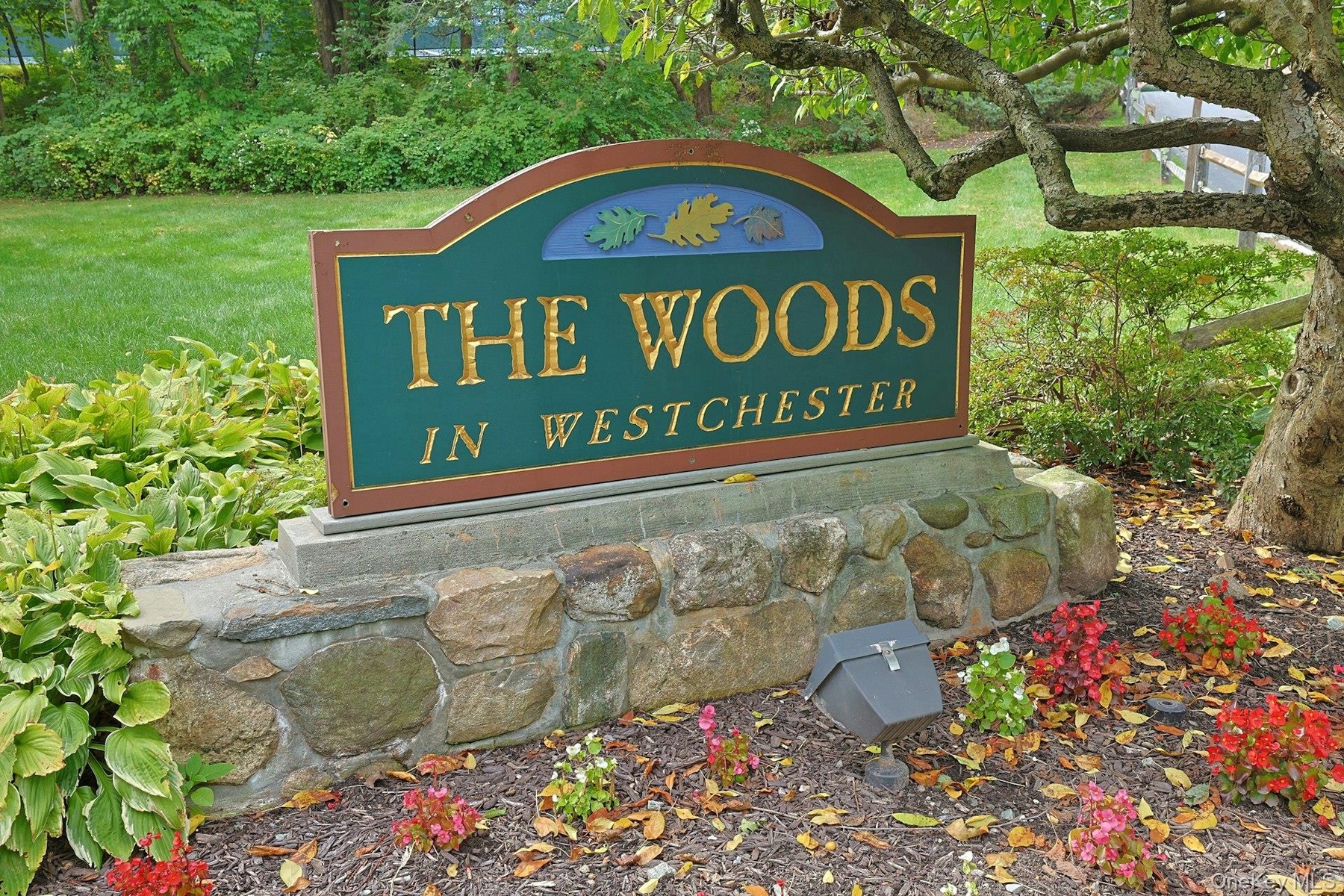 Beautifully maintained The Woods in Westchester