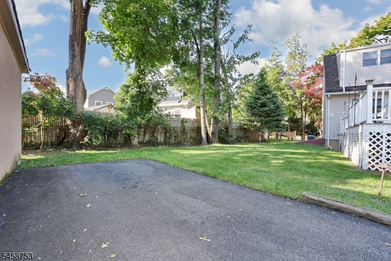 Driveway Turnaround Space