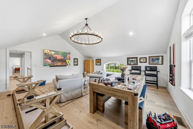 Finish bonus room