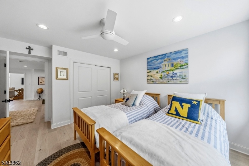Secondary bedroom