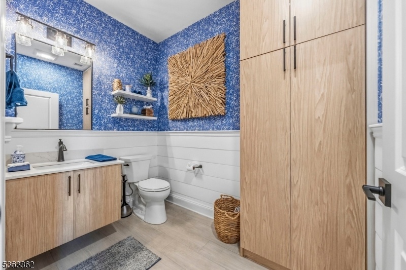 Custom powder room