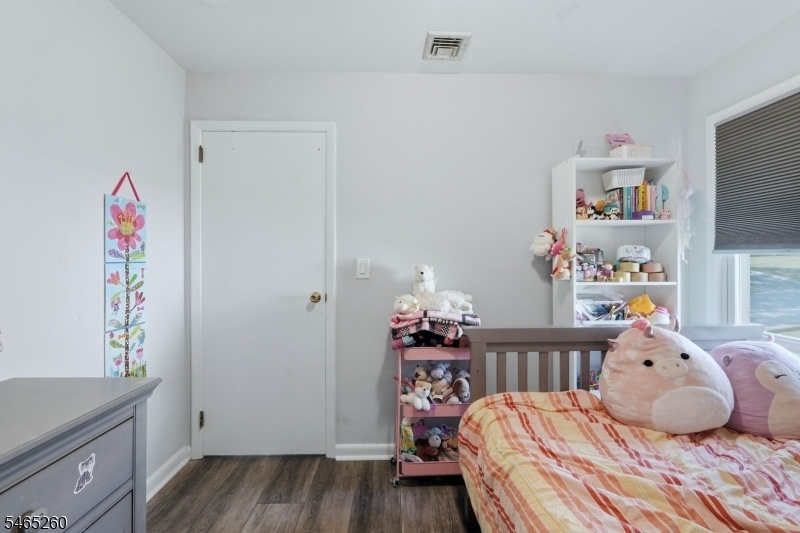 Bedroom 2 (unit 2)