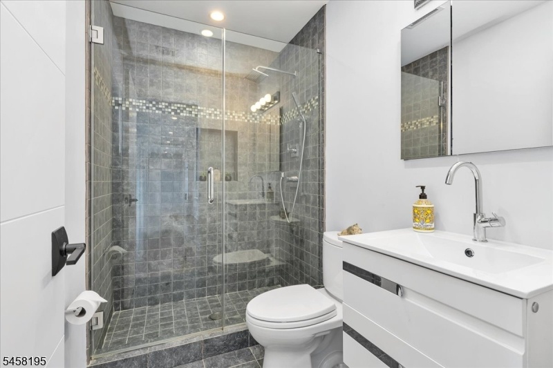 Ground Level Full Bath