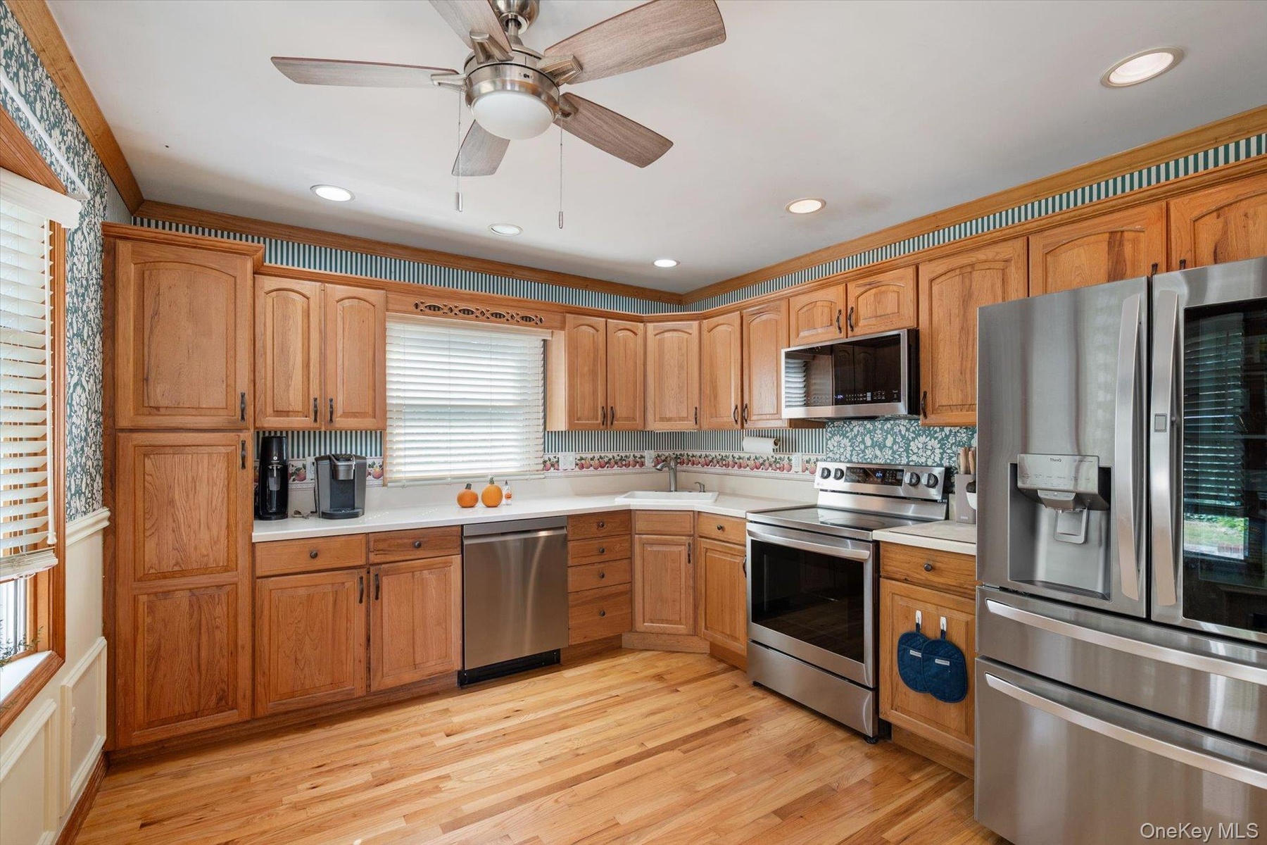 Eat In Kitchen