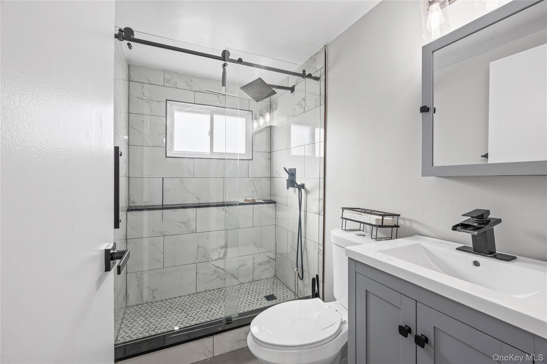 2nd Bathroom