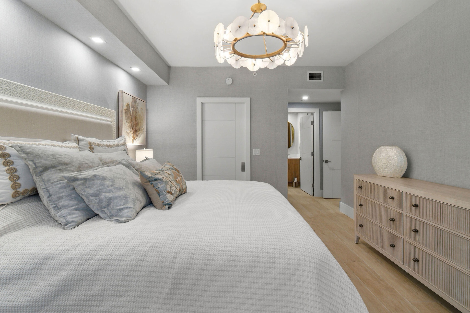 2nd master bedroom with entrance to terrace