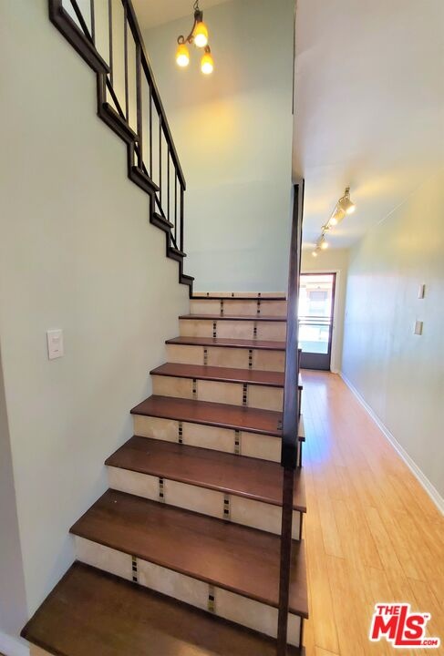 Stairs well