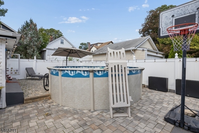 Backyard -pool