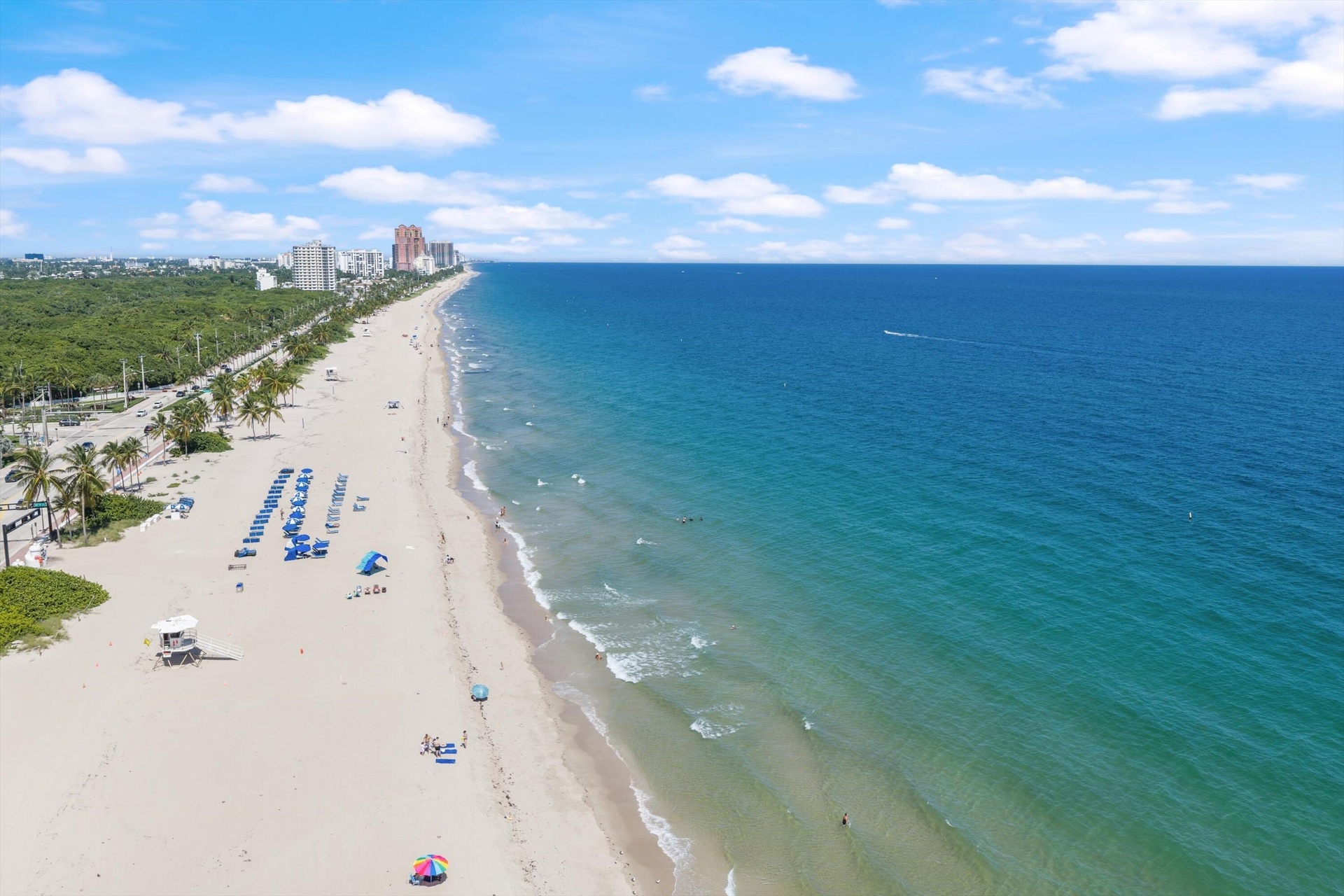 FTL beach nearby
