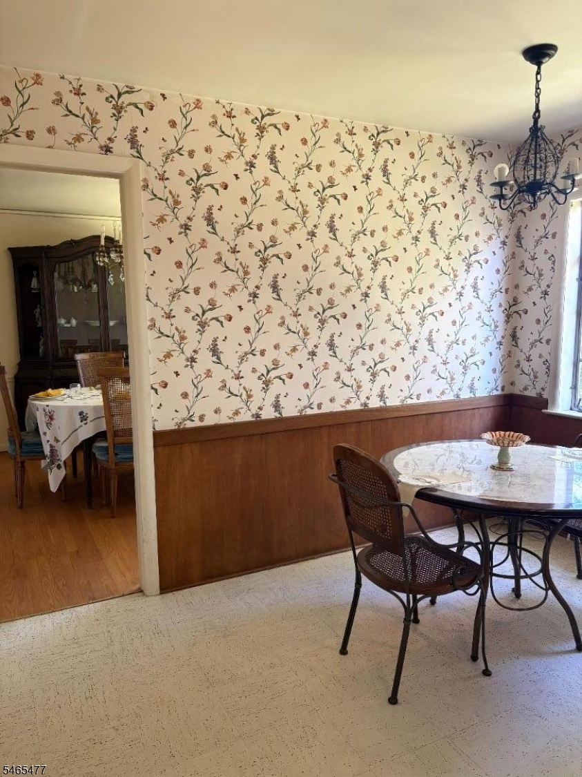 Kitchen to Dining room