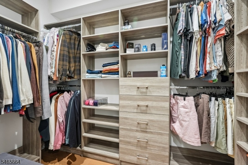 walking closet