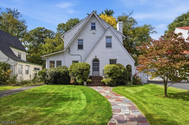 Welcome to 45 Undercliff Rd