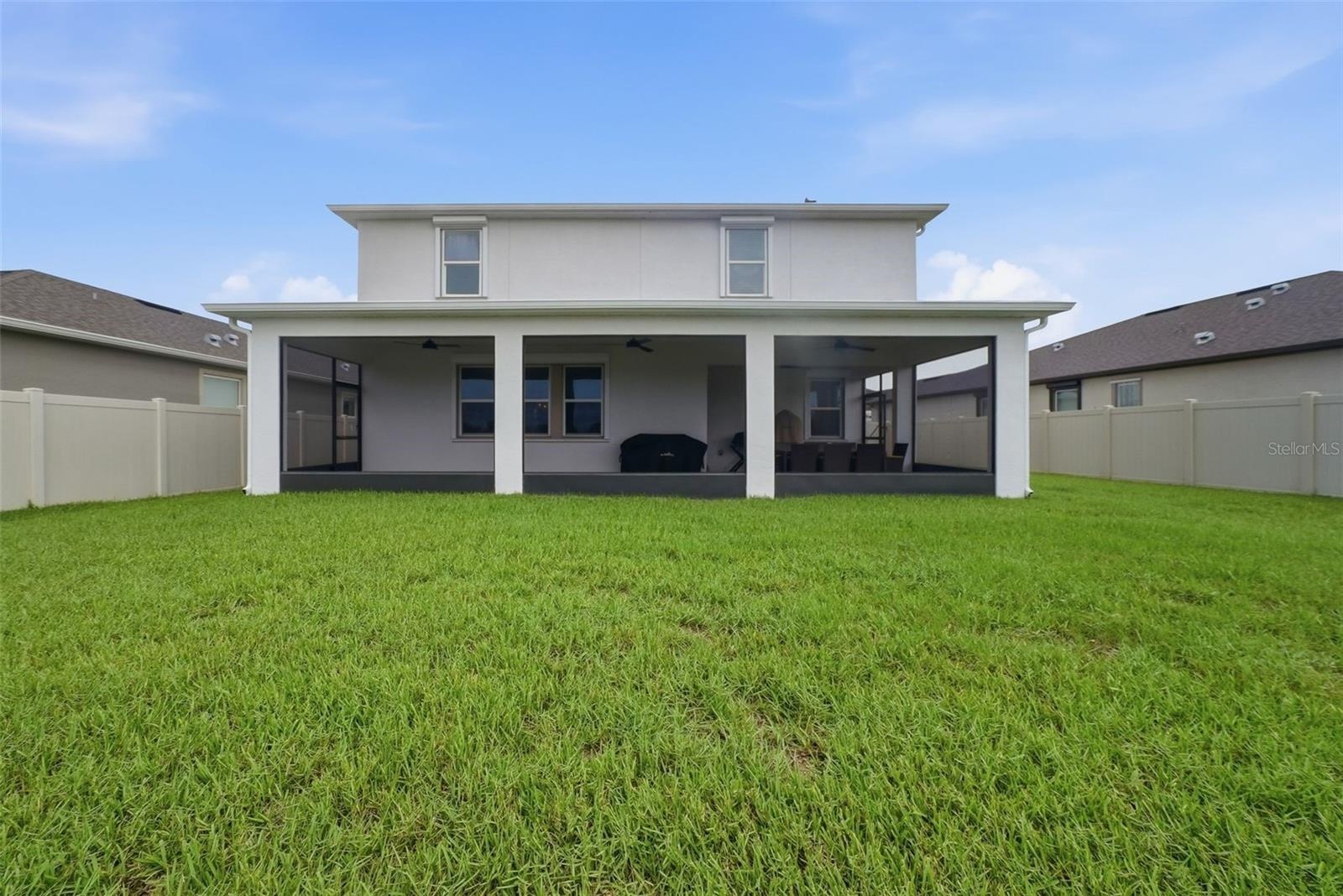 Large Fenced Yard