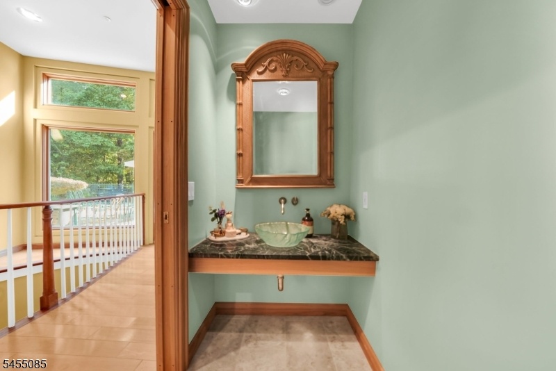 Powder room
