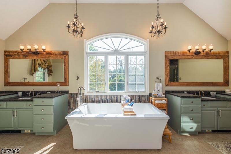 MBA Tub with views to back